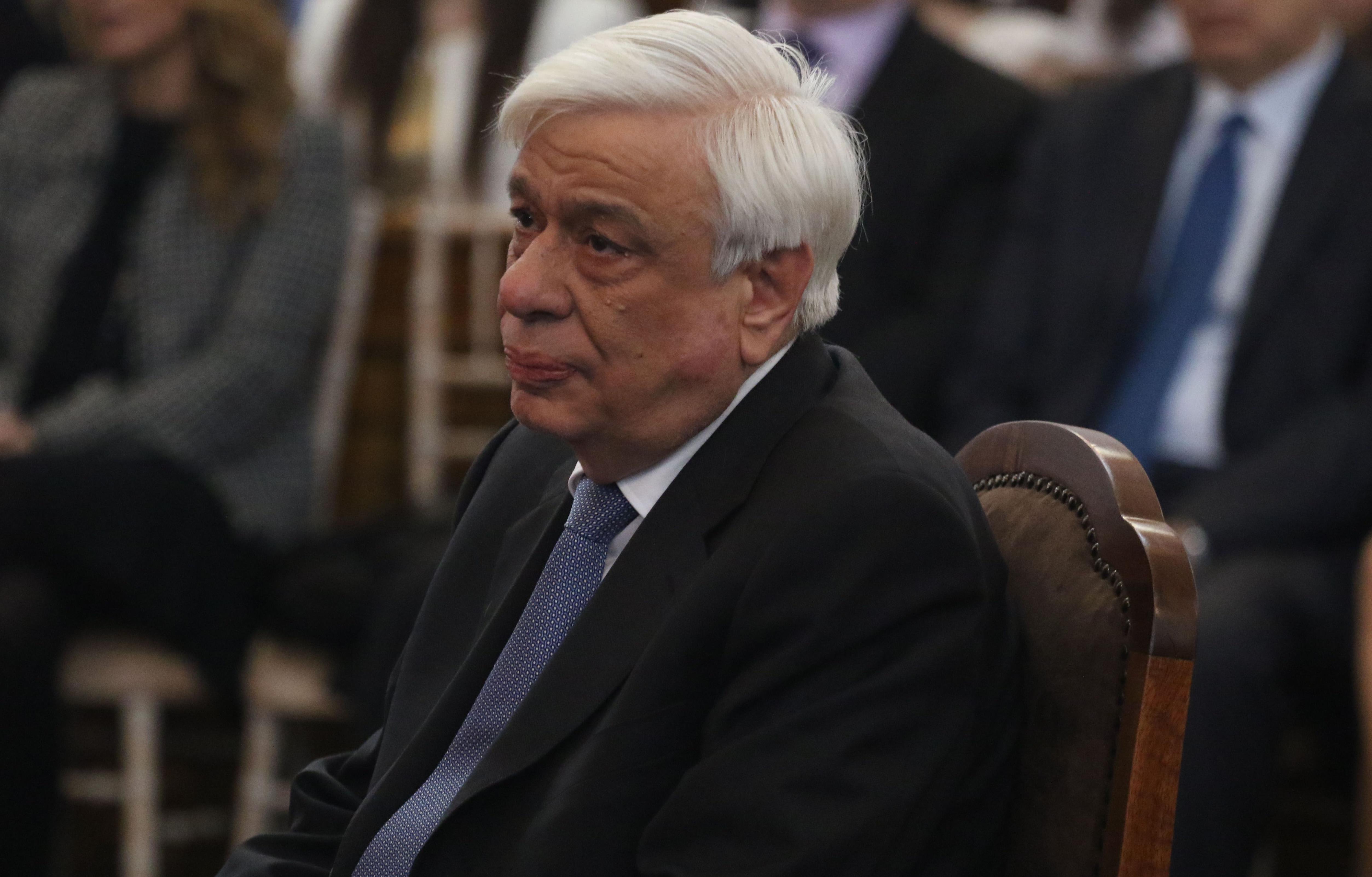 Παυλόπουλος: Ακόμη και στις πιο δύσκολες ώρες οι Έλληνες τα δίνουν όλα