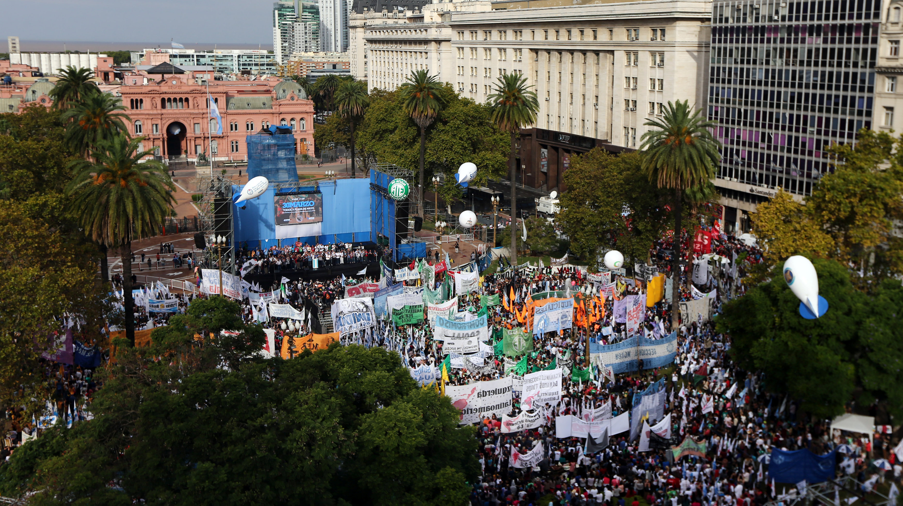 Συγκρούσεις διαδηλωτών – αστυνομίας στην Αργεντινή