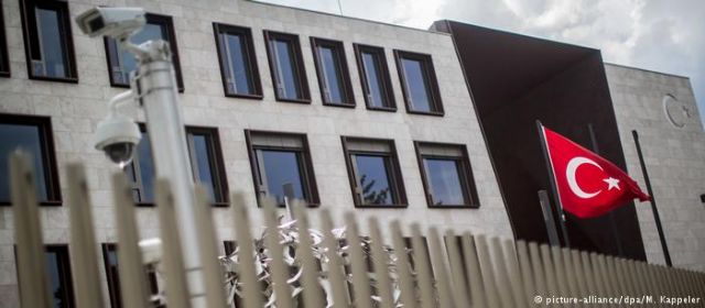 Δίκτυο τούρκων πληροφοριοδοτών σε 35 χώρες