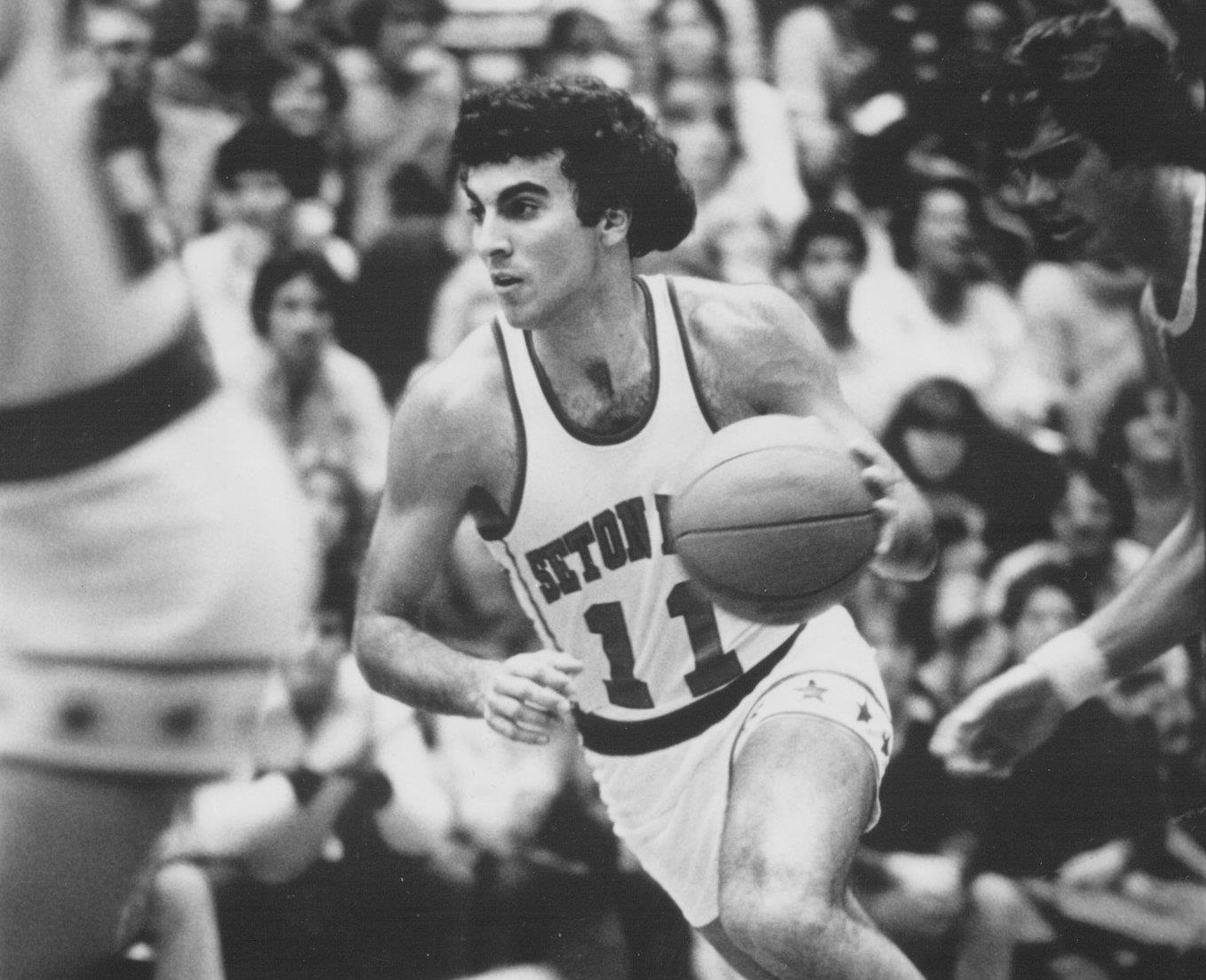 Ο Nίκος Γκάλης στο «Naismith Memorial Basketball Hall of Fame»