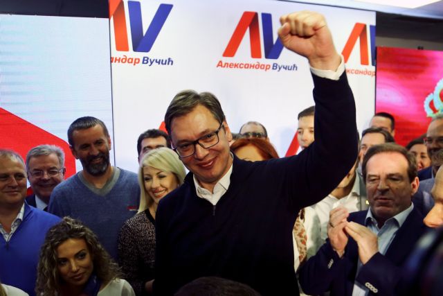Σερβία: Συντριπτική νίκη του ισορροπιστή Βούτσιτς στις προεδρικές εκλογές