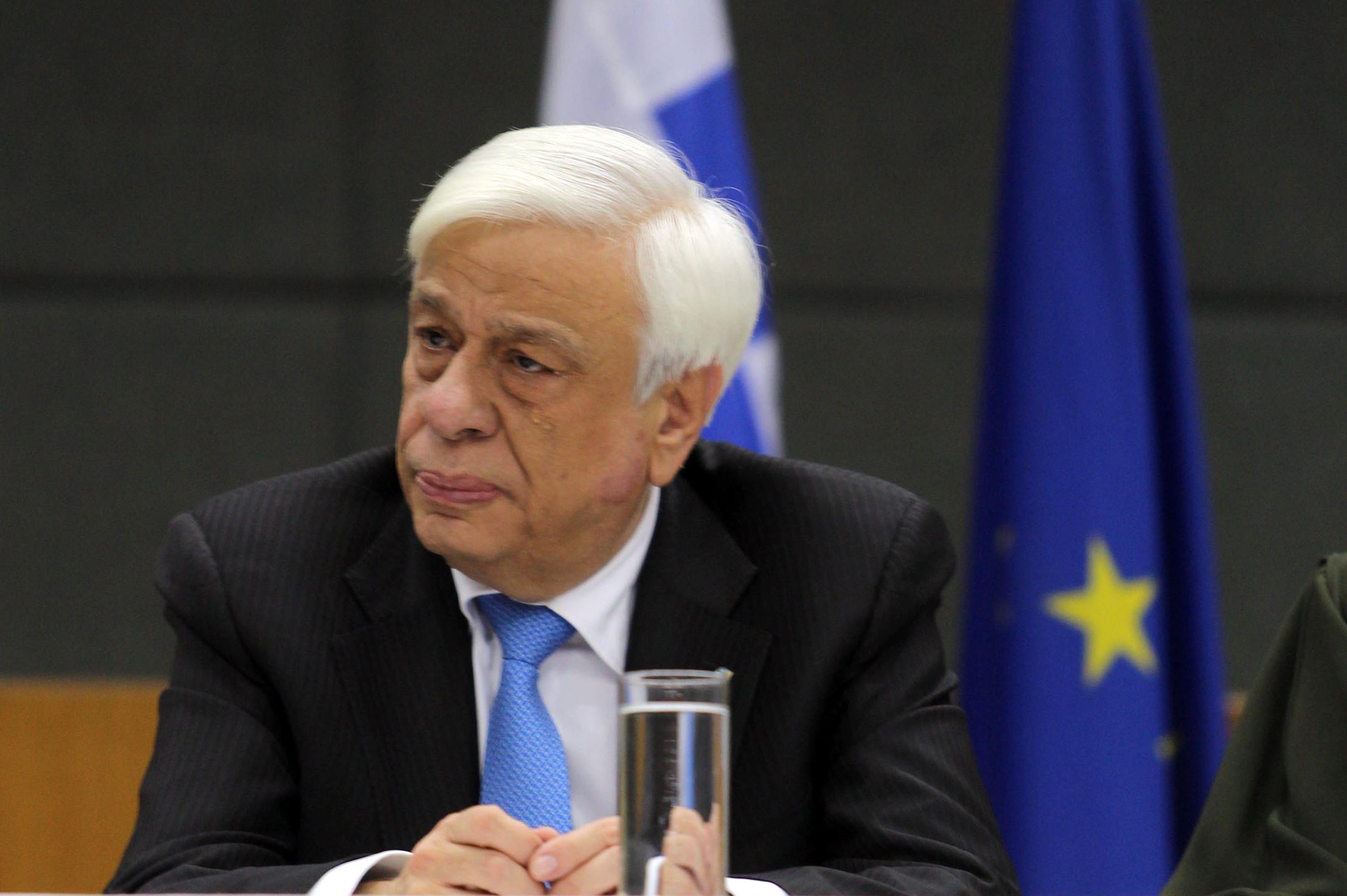 Με ομάδα παιδιών Ρομά συναντήθηκε o Προκόπης Παυλόπουλος