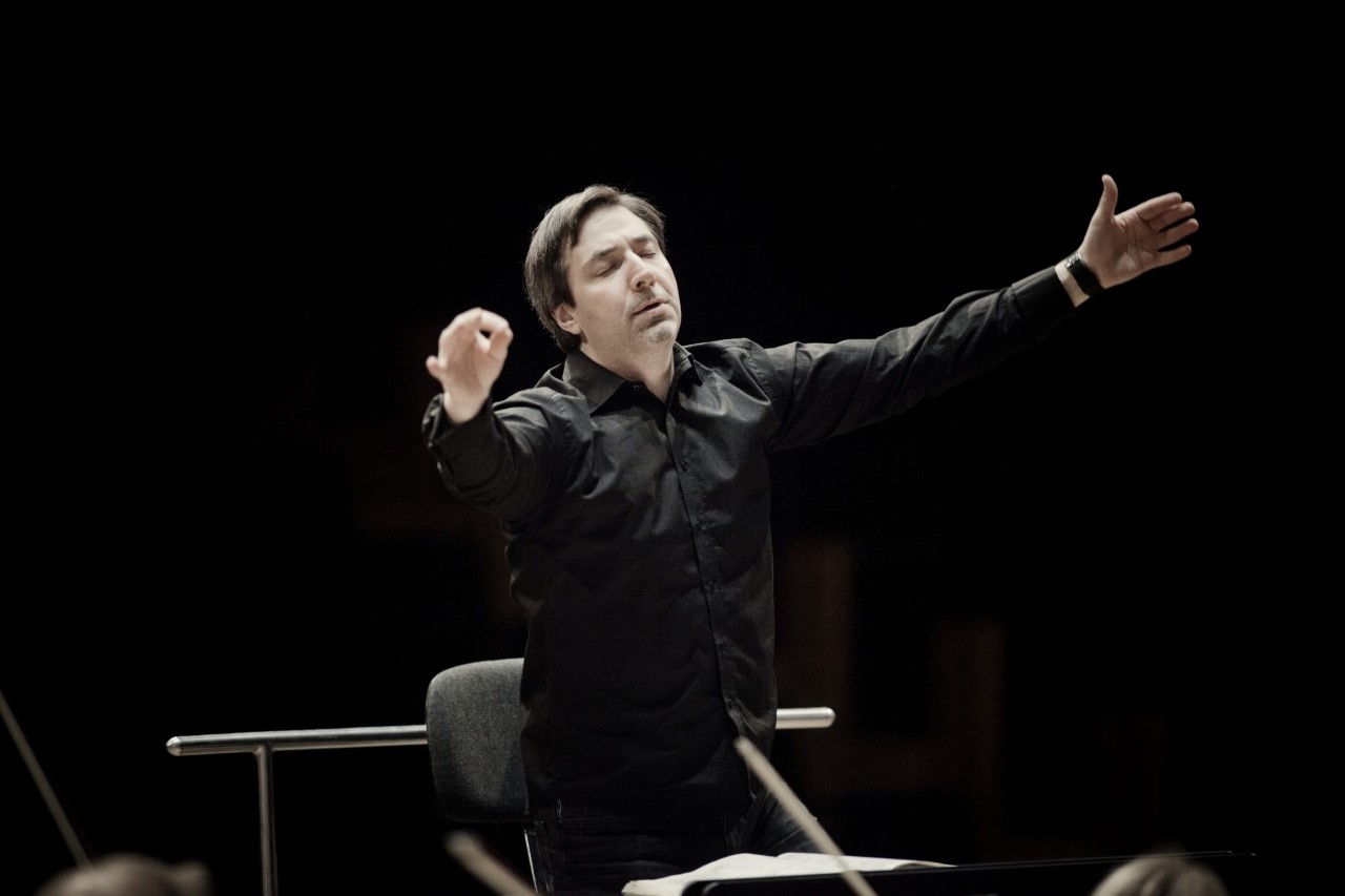 «Η Συμφωνία των Θρήνων» ένα κατανυκτικό μουσικό οδοιπορικό στο Μέγαρο