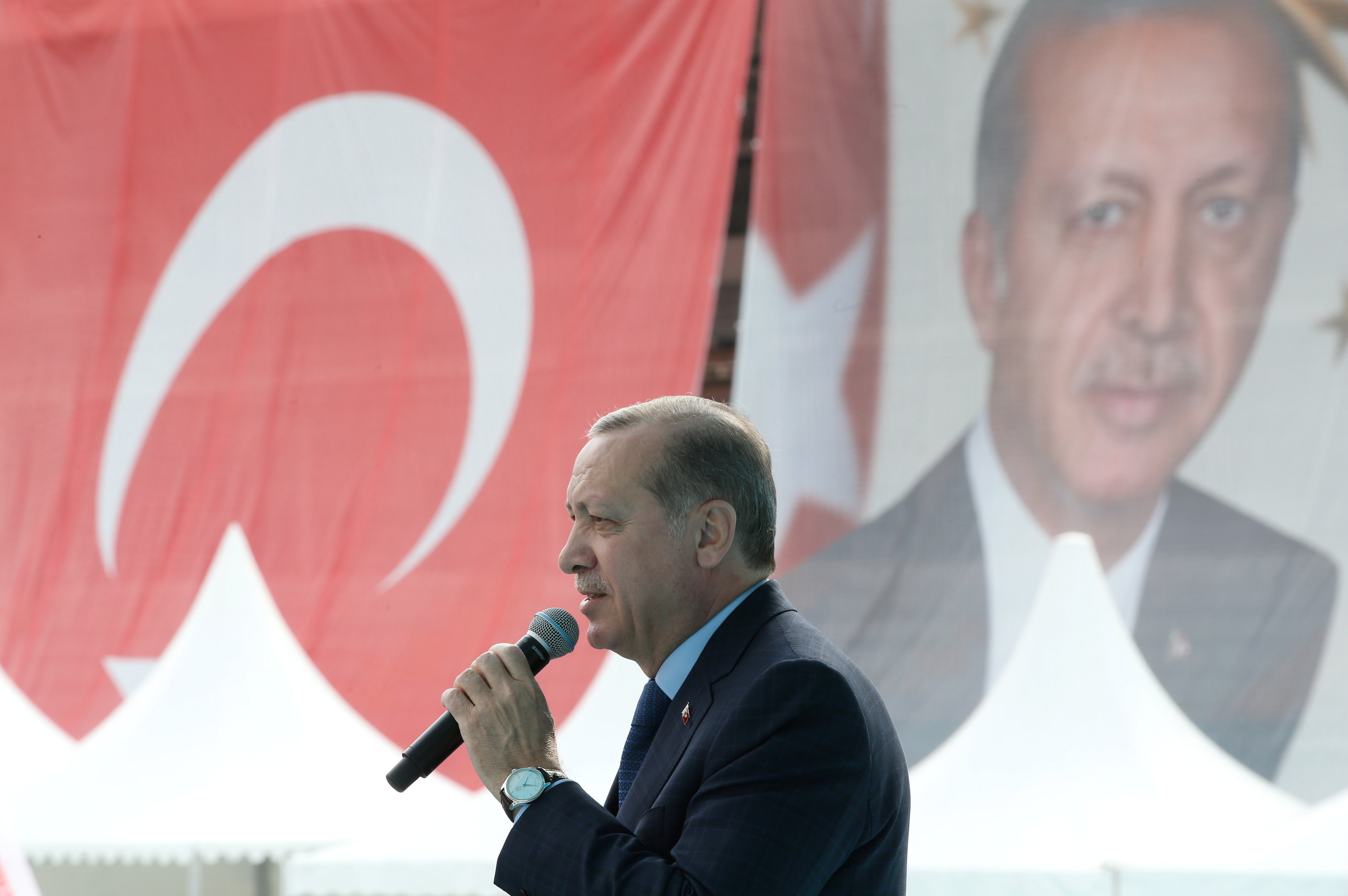 Ερντογάν: Ήπειρος που σαπίζει η Ευρώπη