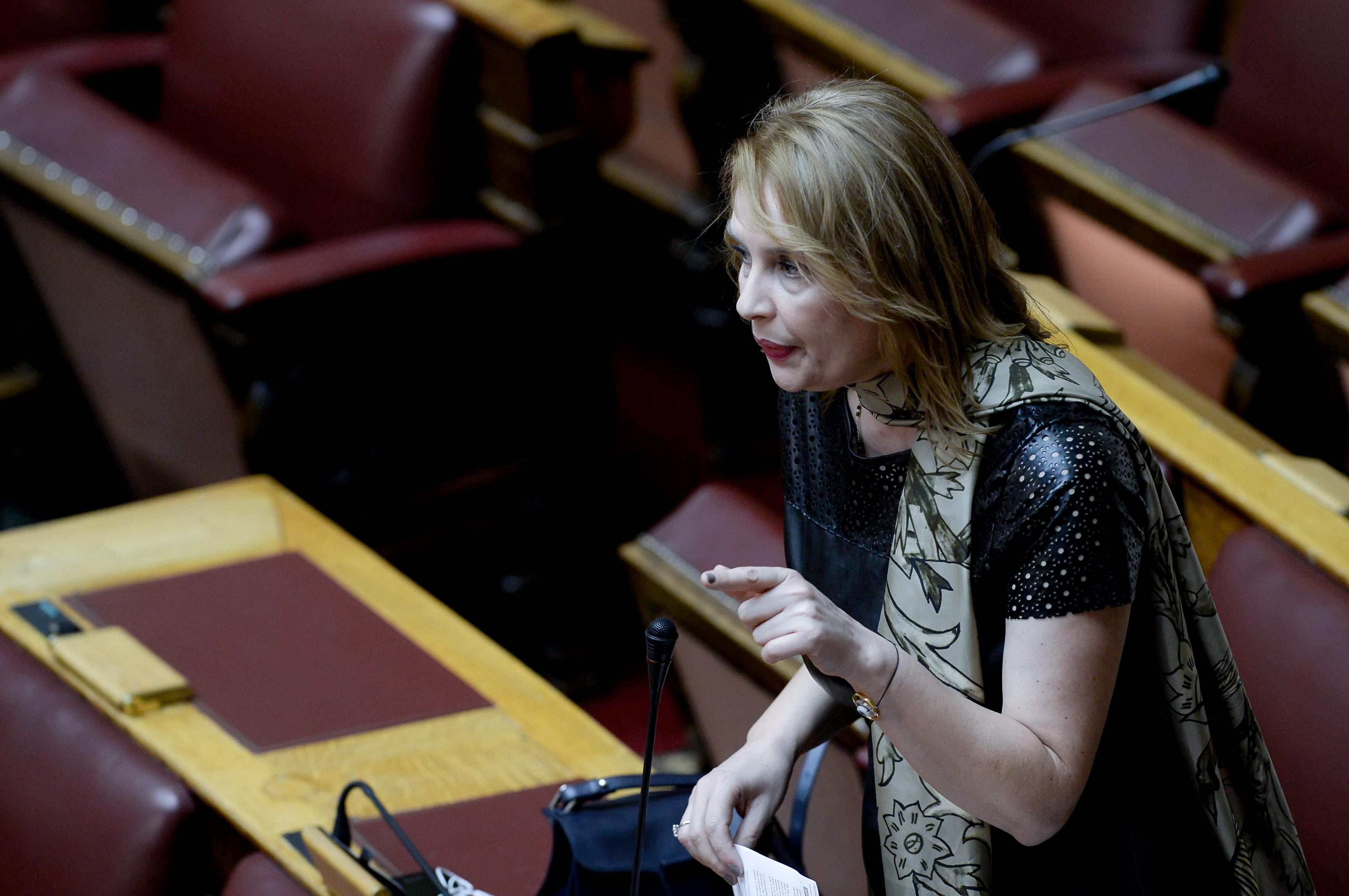 Τα σχόλια για τον Αδωνι «έφαγαν» την Κατερίνα Παπακώστα