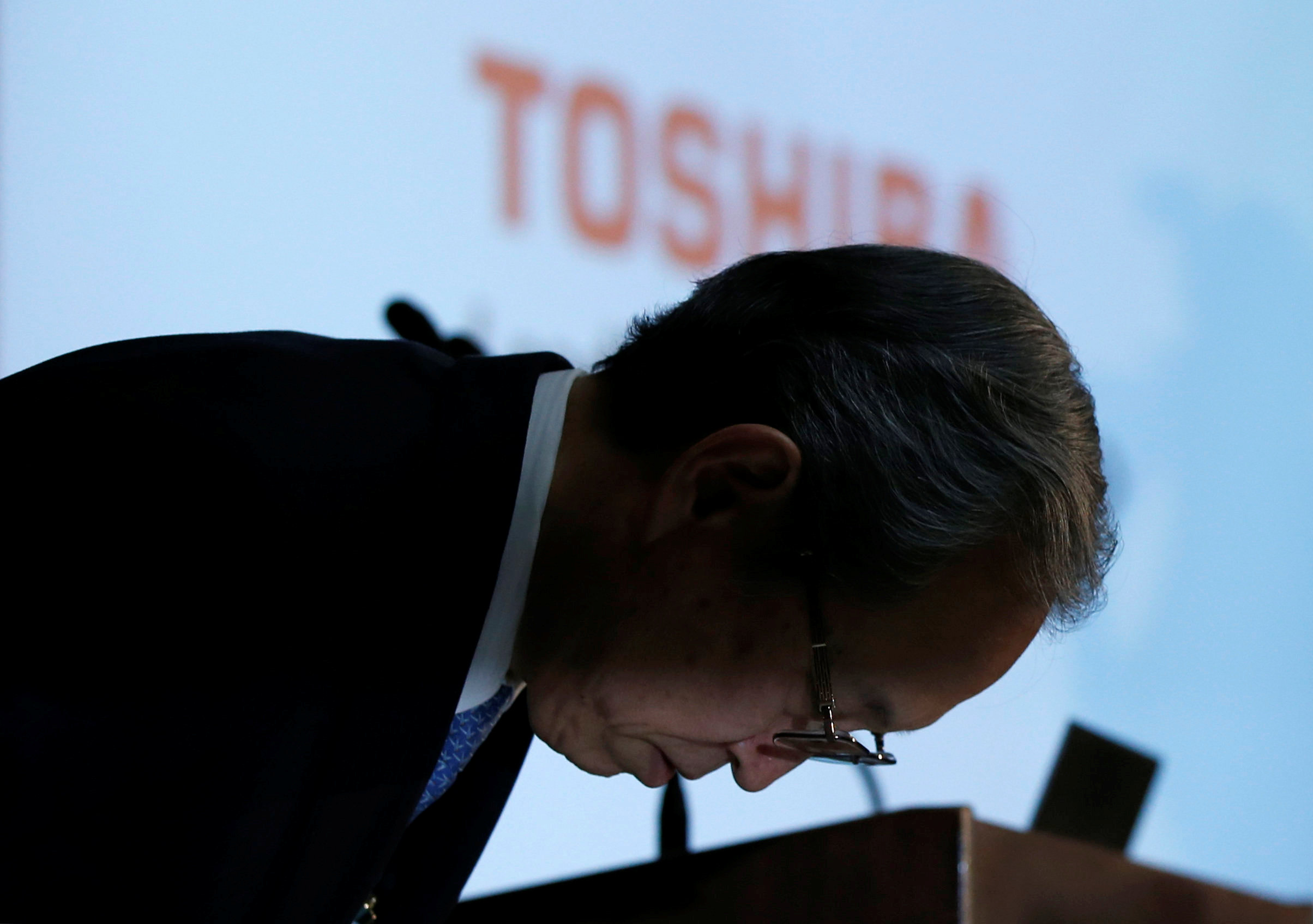 Αβέβαιη η οικονομική επιβίωση της Toshiba