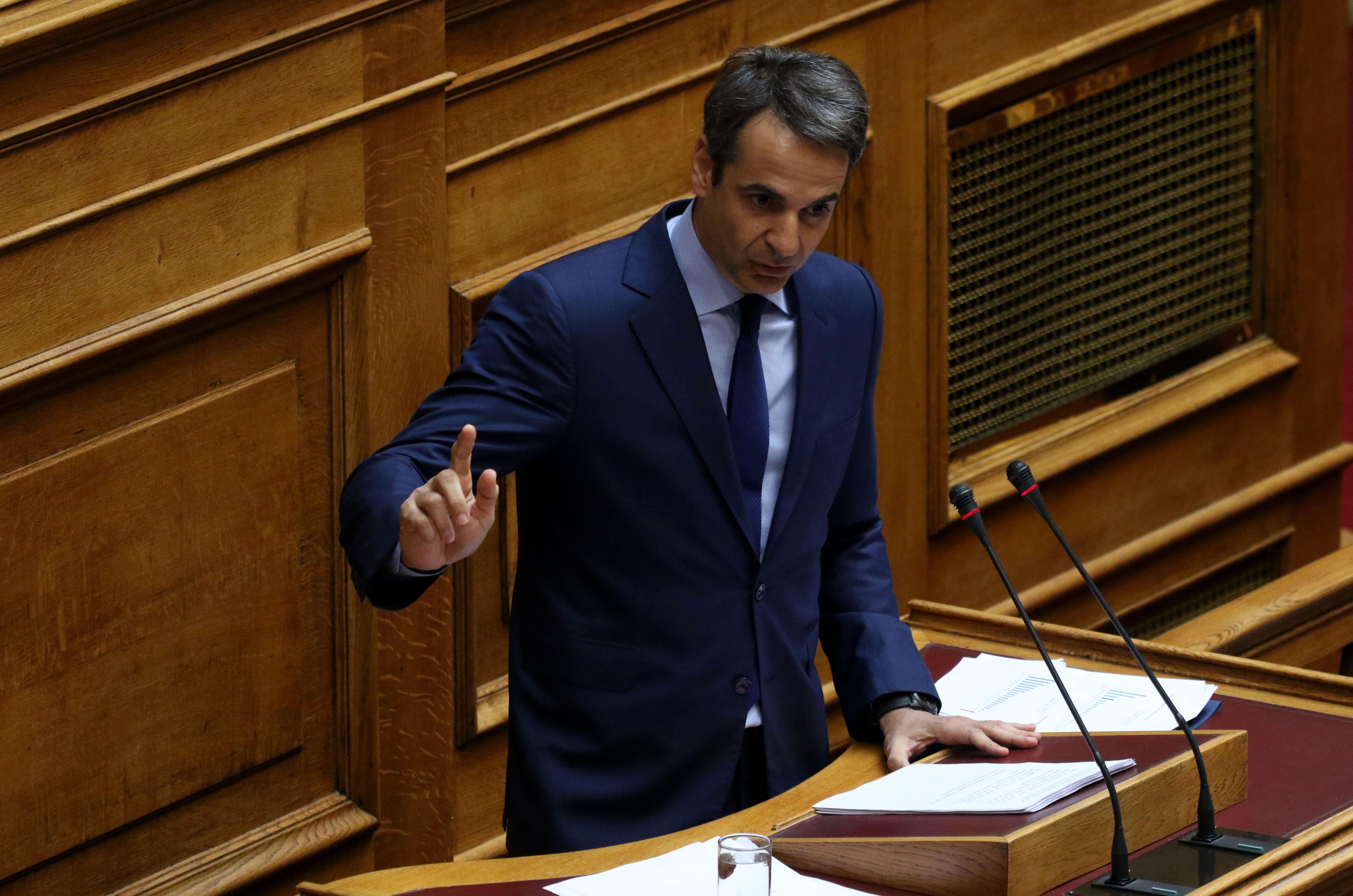 Διπλό μήνυμα Μητσοτάκη με την αποπομπή Παπακώστα