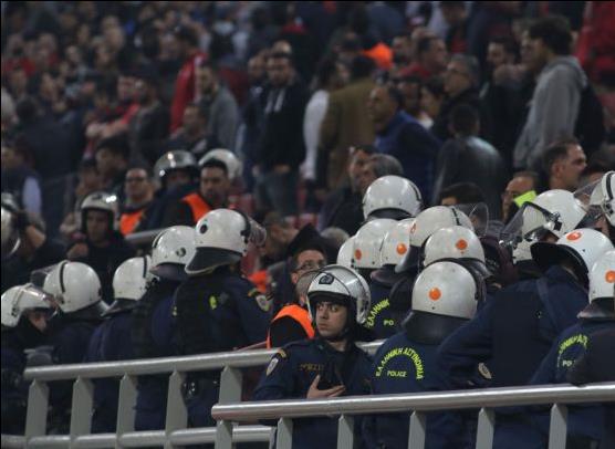 Δίωξη στον Ολυμπιακό για εκτεταμένα επεισόδια