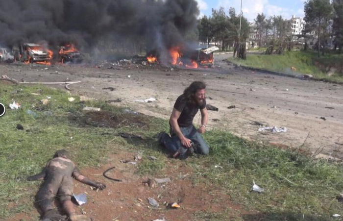 Μαρτυρίες φωτογράφου που λύγισε στη θέα νεκρών παιδιών στη Συρία