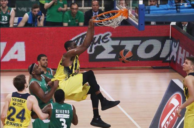 Η πρόκριση «γλίστρισε» από τα χέρια του ΠΑΟ, 2-0 η «Φενέρ»