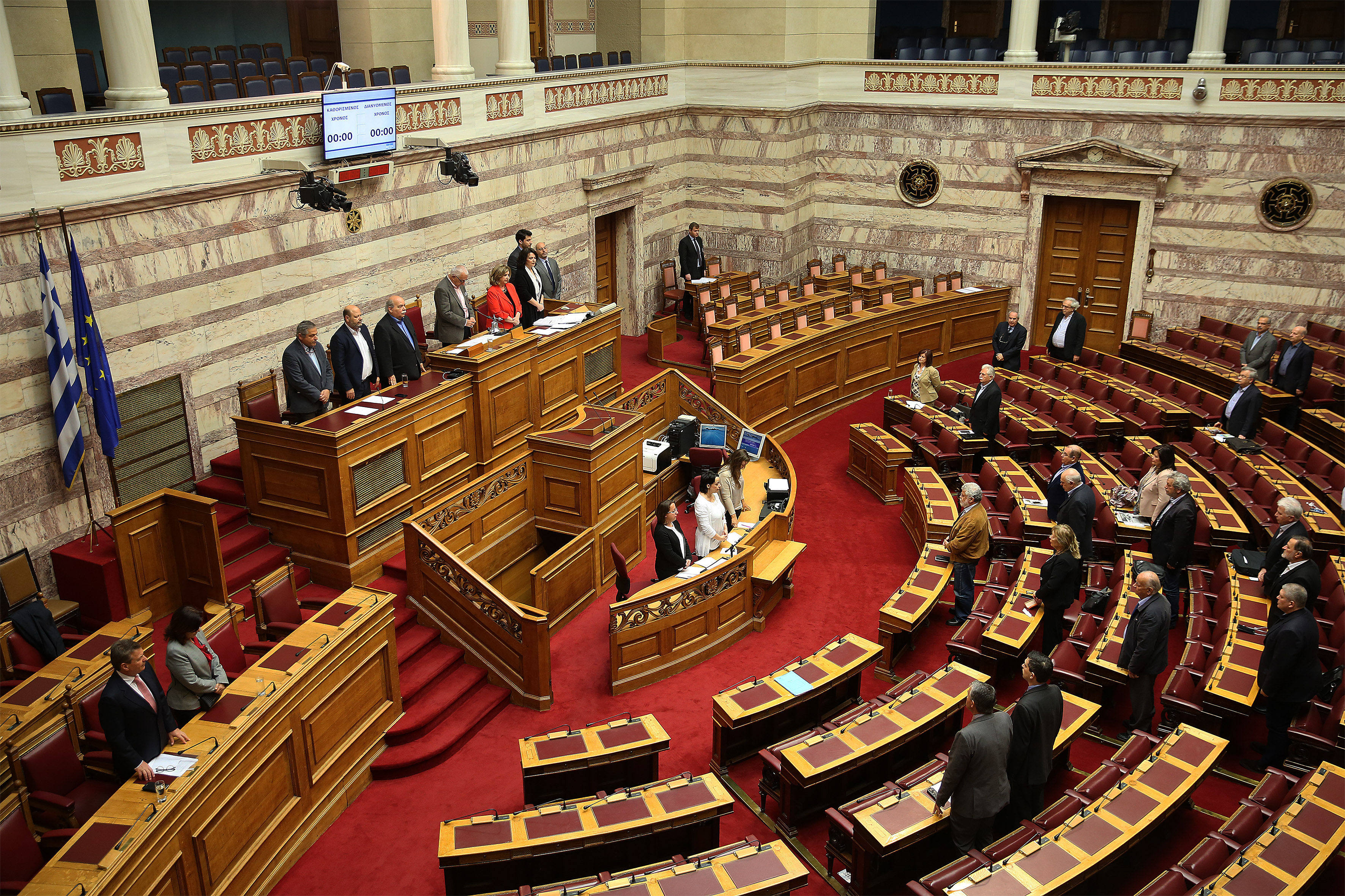 Βουλή: Απολύθηκε ο μετακλητός χρυσαυγίτης που ξυλοκόπησε τον φοιτητή