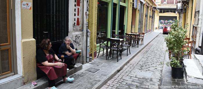Υψηλό πρωτογενές πλεόνασμα με απλήρωτους λογαριασμούς