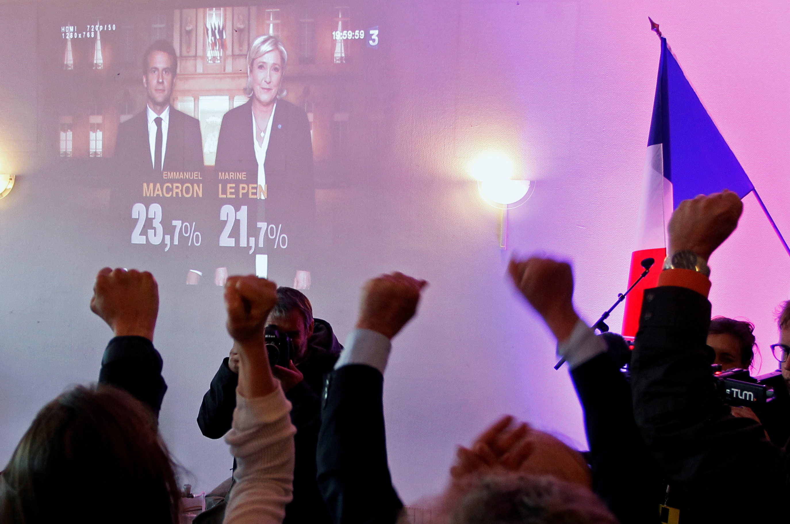 Μακρόν με Λεπέν στον β' γύρο των γαλλικών προεδρικών εκλογών