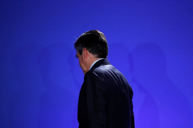 To λυπηρό φιάσκο και η ηθική ήττα της γαλλικής δεξιάς