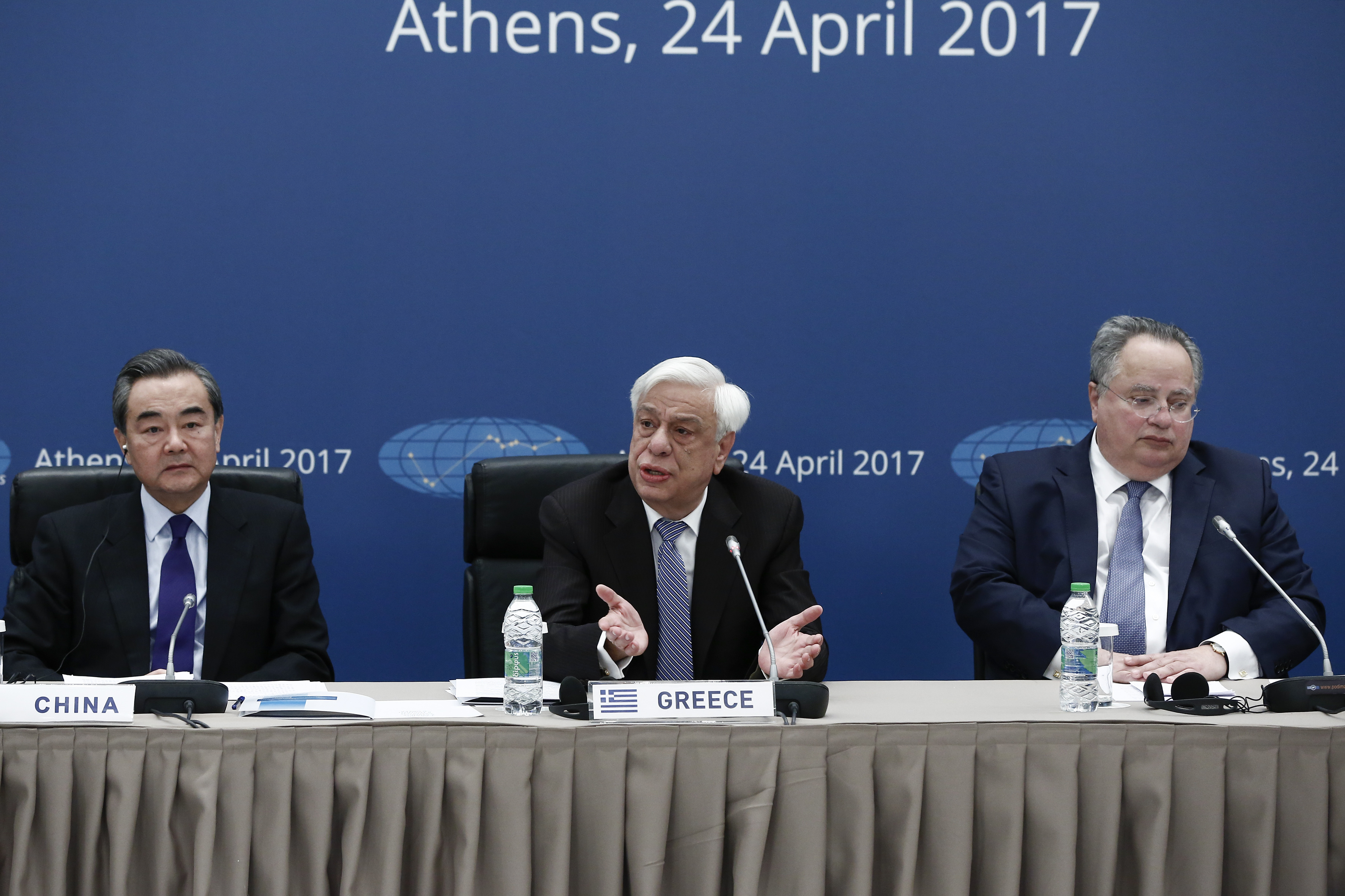 Παυλόπουλος: Δεν θα περάσουν τα υπολείμματα του Ναζισμού