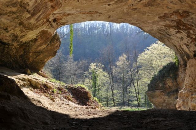 Προϊστορικοί άνθρωποι «άφησαν το DNA τους σε σπηλιές»