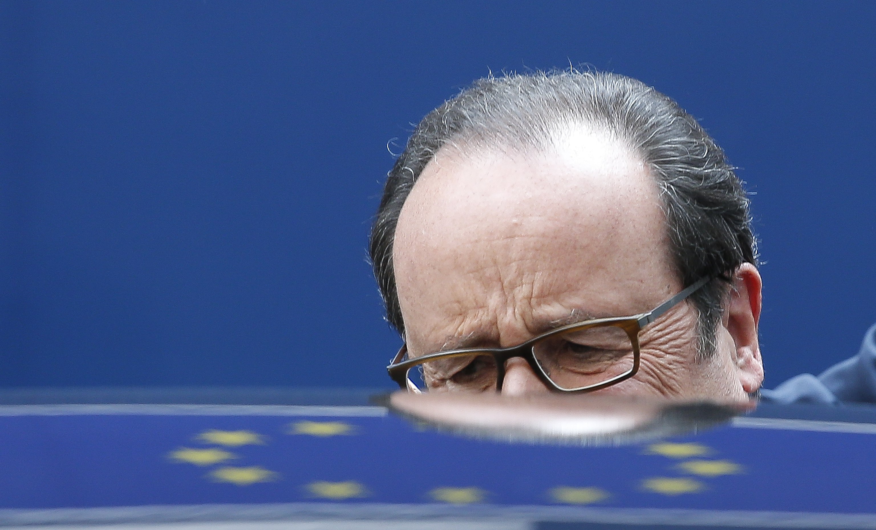 Ολάντ: «Μείζων κίνδυνος» η άκρα δεξιά στην προεδρία της Γαλλίας