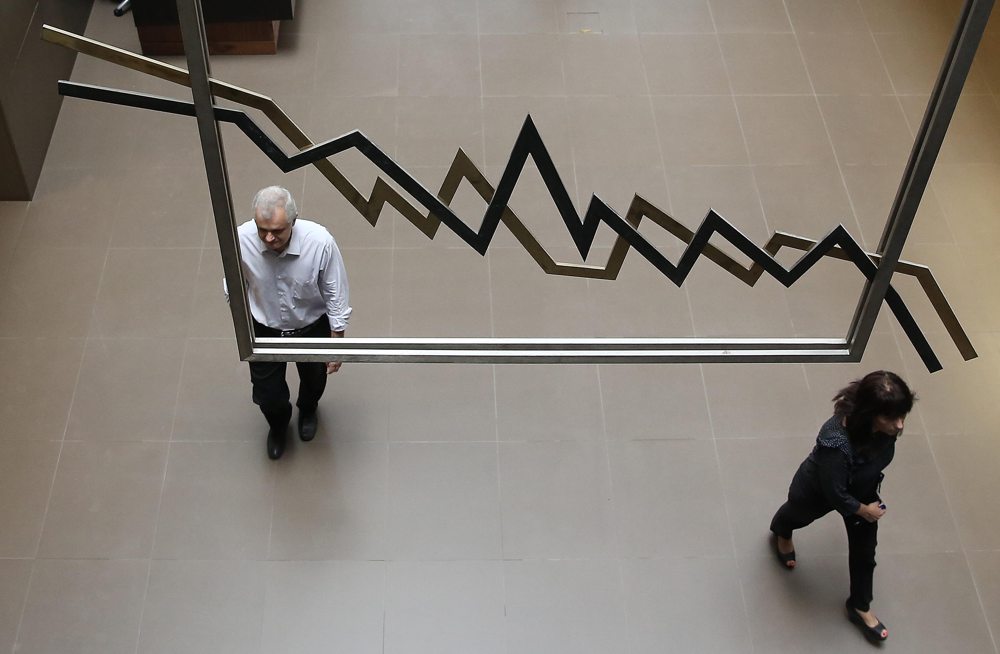 Σε αρνητικό έδαφος το Χρηματιστήριο μετά το άκαρπο Eurogroup