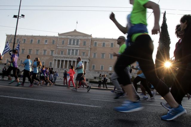 Κυκλοφοριακές ρυθμίσεις στην Αθήνα λόγω νυχτερινού αγώνα δρόμου