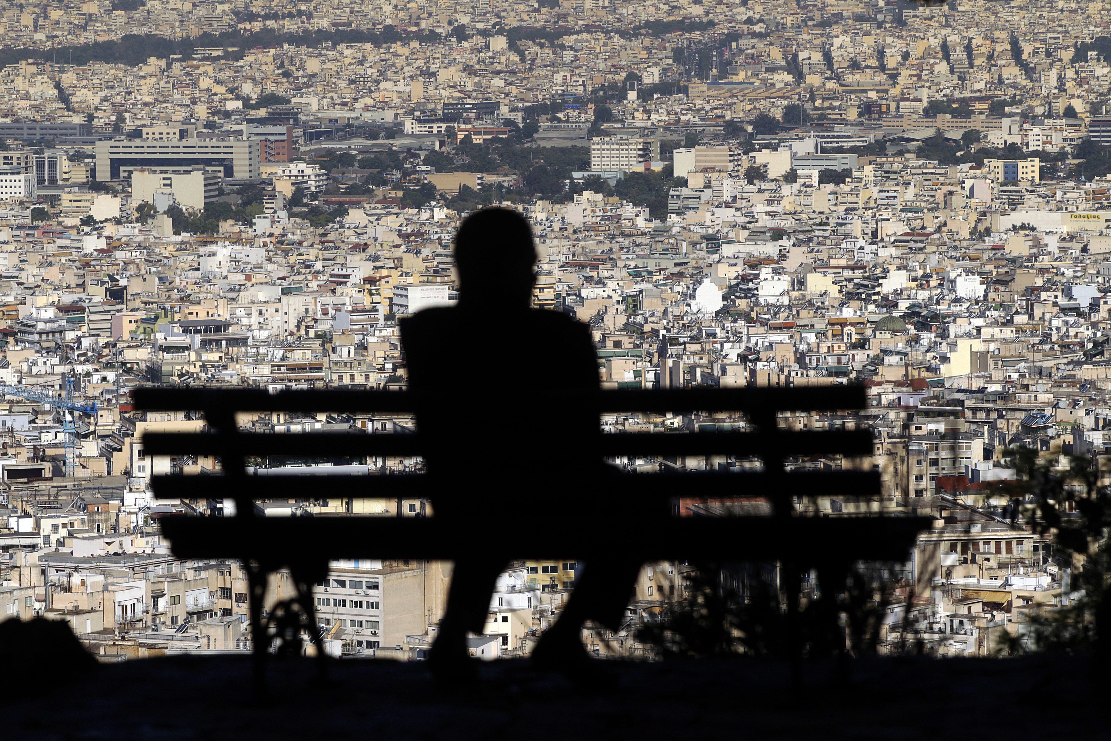 ΕΝΦΙΑ: Παραμένει για να φέρει έσοδα 3,3 δισ. ευρώ