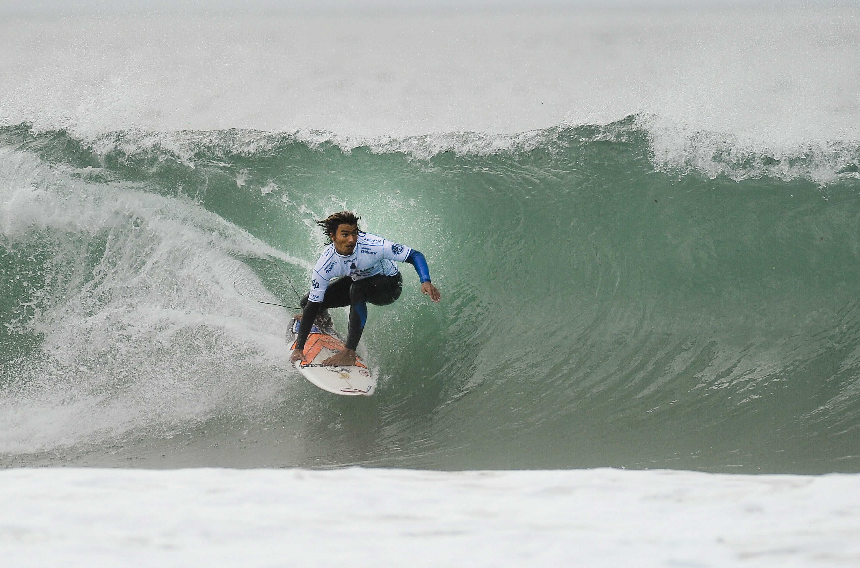 Σέρφερ διασώθηκε μετά από 30 ώρες στη θάλασσα