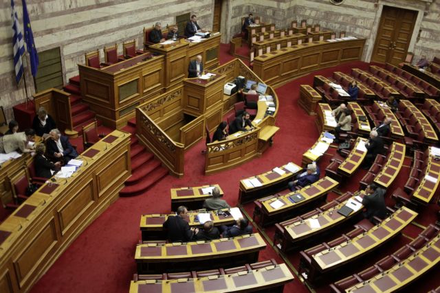 Αντιπαράθεση κυβέρνησης και ΝΔ για την αυτοδιοίκηση