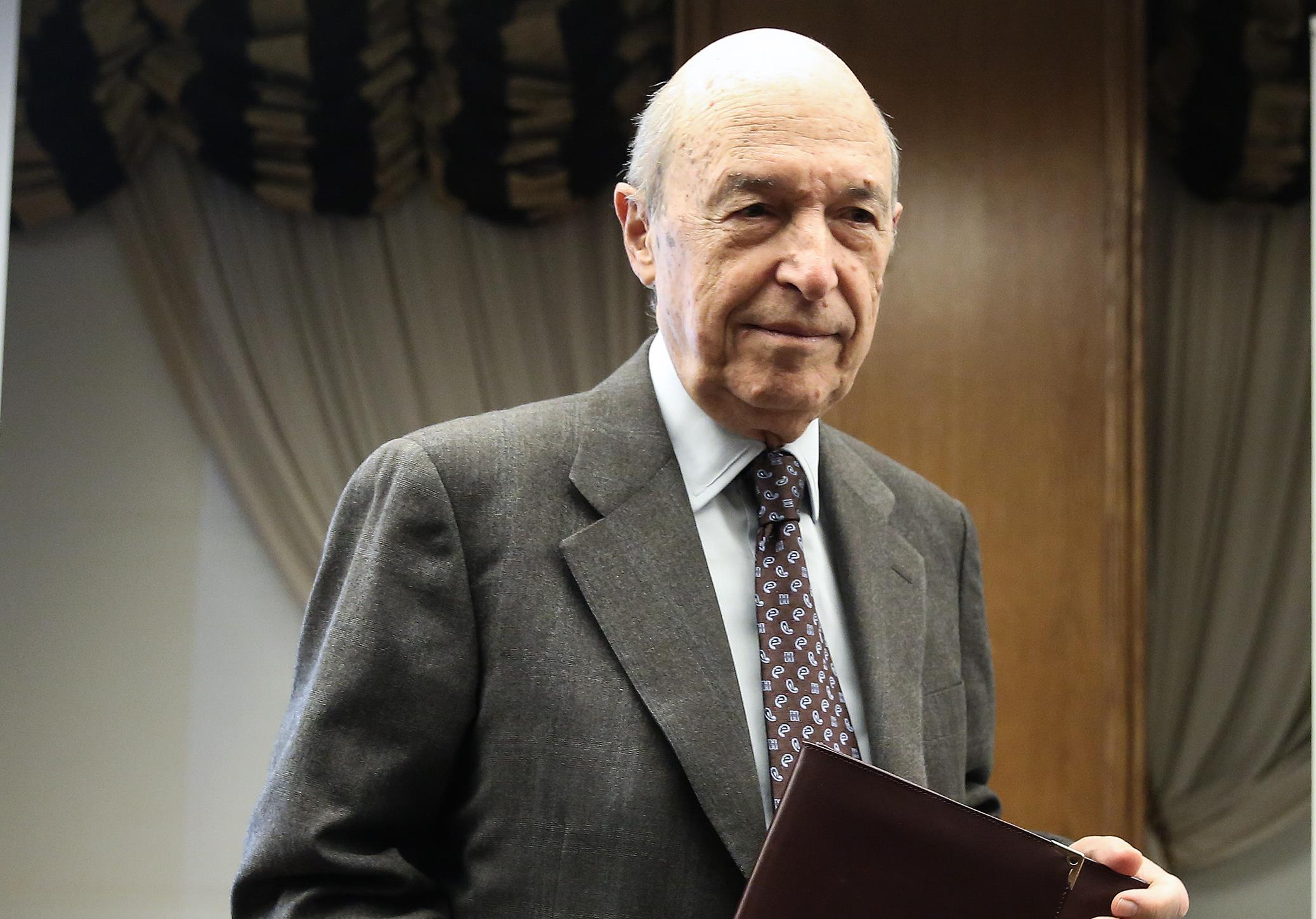 Σημίτης: Υποσχέσεις χωρίς μελέτη η κατάργηση των πανελλαδικών