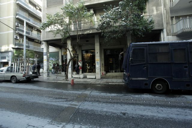 Μολότοφ στην Χ.Τρικούπη μετά τις διαδηλώσεις της Πρωτομαγιάς