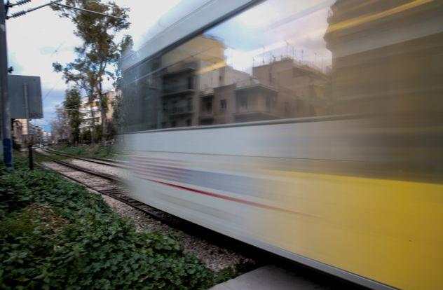 Τρένο παρέσυρε και σκότωσε γυναίκα στα Σεπόλια