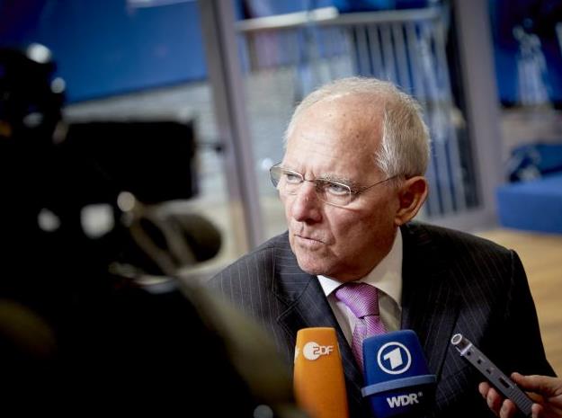 Απόψεις Μακρόν για άμβλυνση των ανισοτήτων στην ΟΝΕ συμμερίζεται ο Σόιμπλε