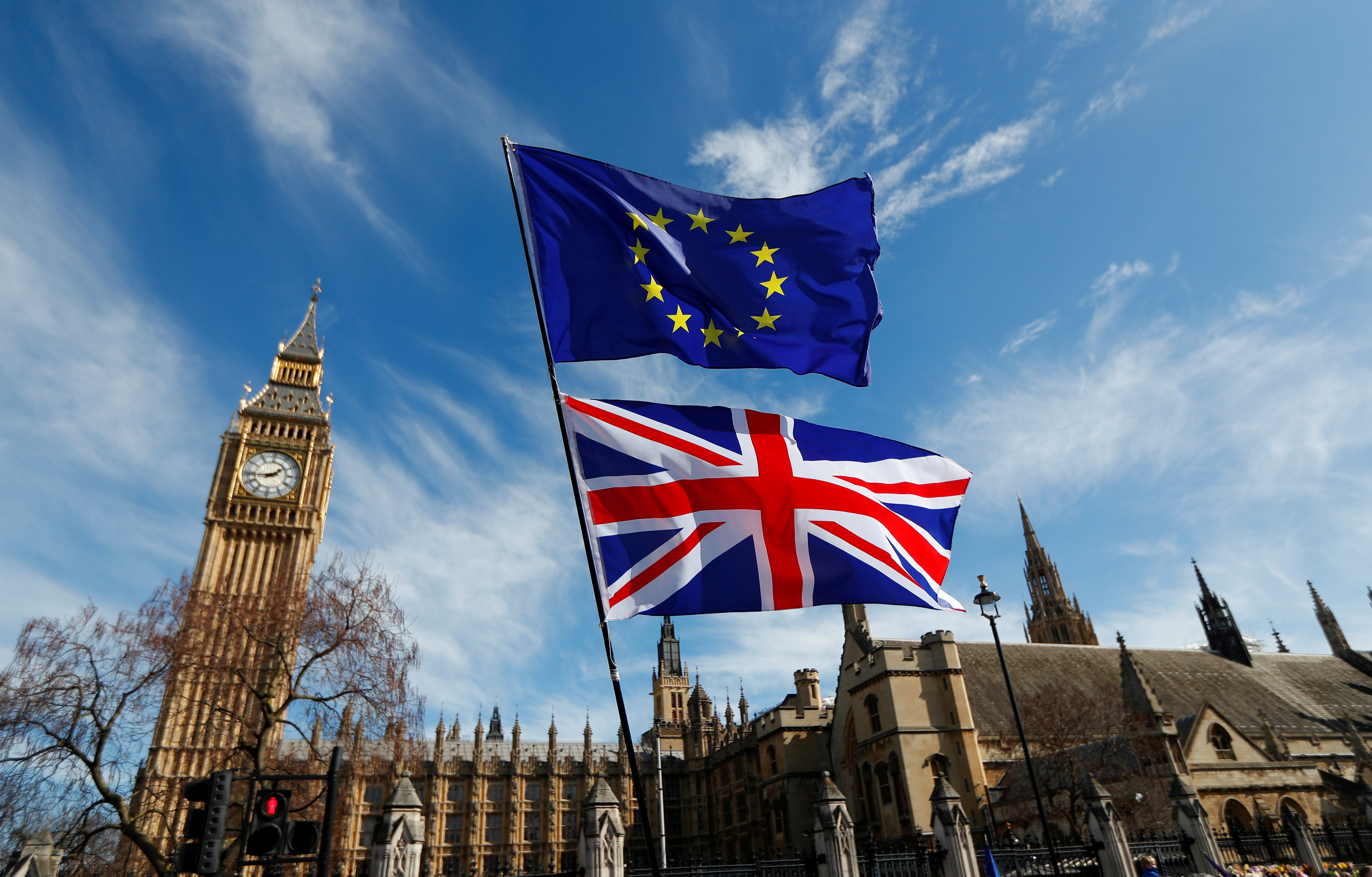 Η ΕΕ απορρίπτει τις κατηγορίες για ανάμειξη στις βρετανικές εκλογές