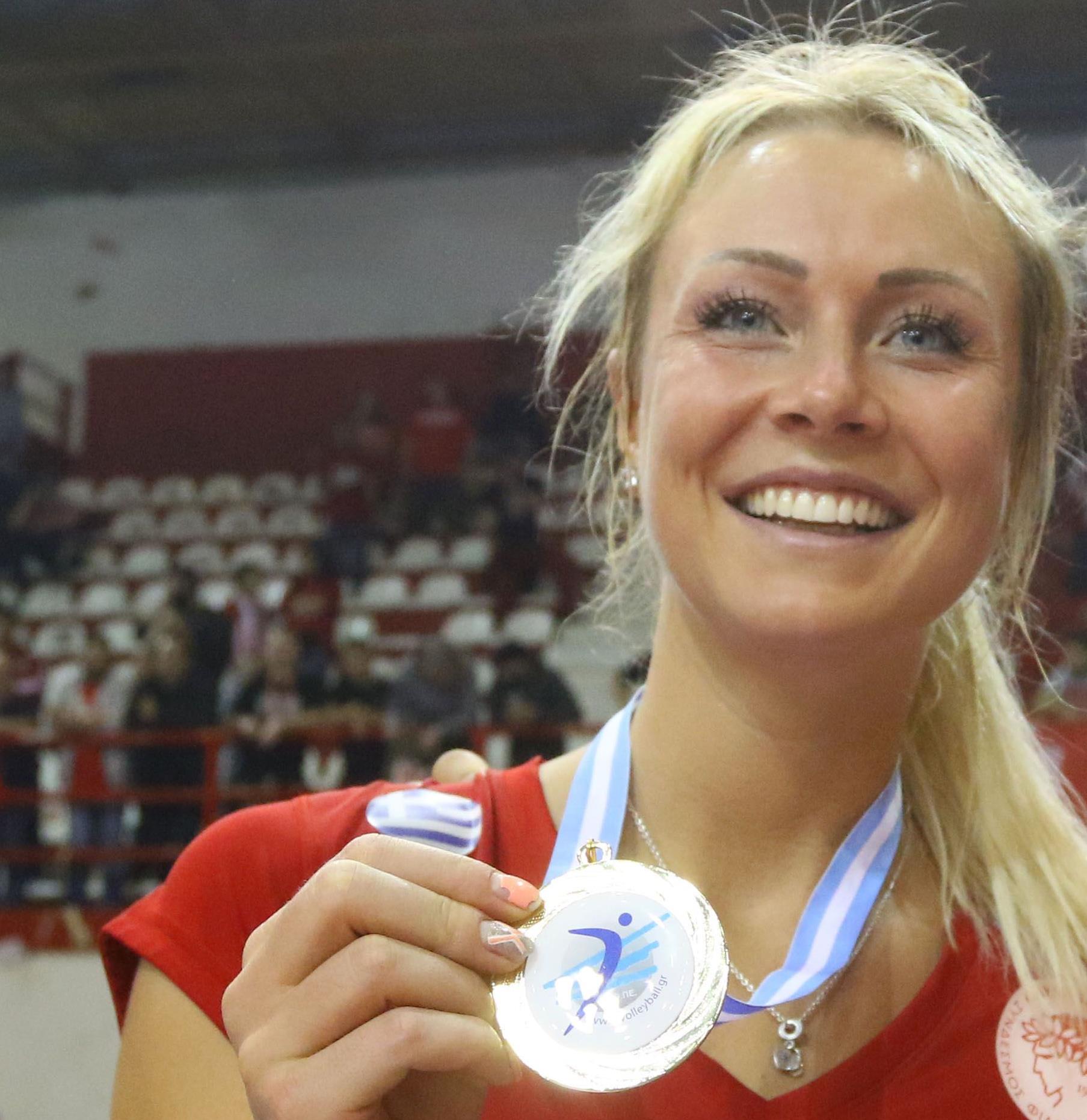 Ανακοίνωσε Χίπε και Κονόμη ο Ολυμπιακός