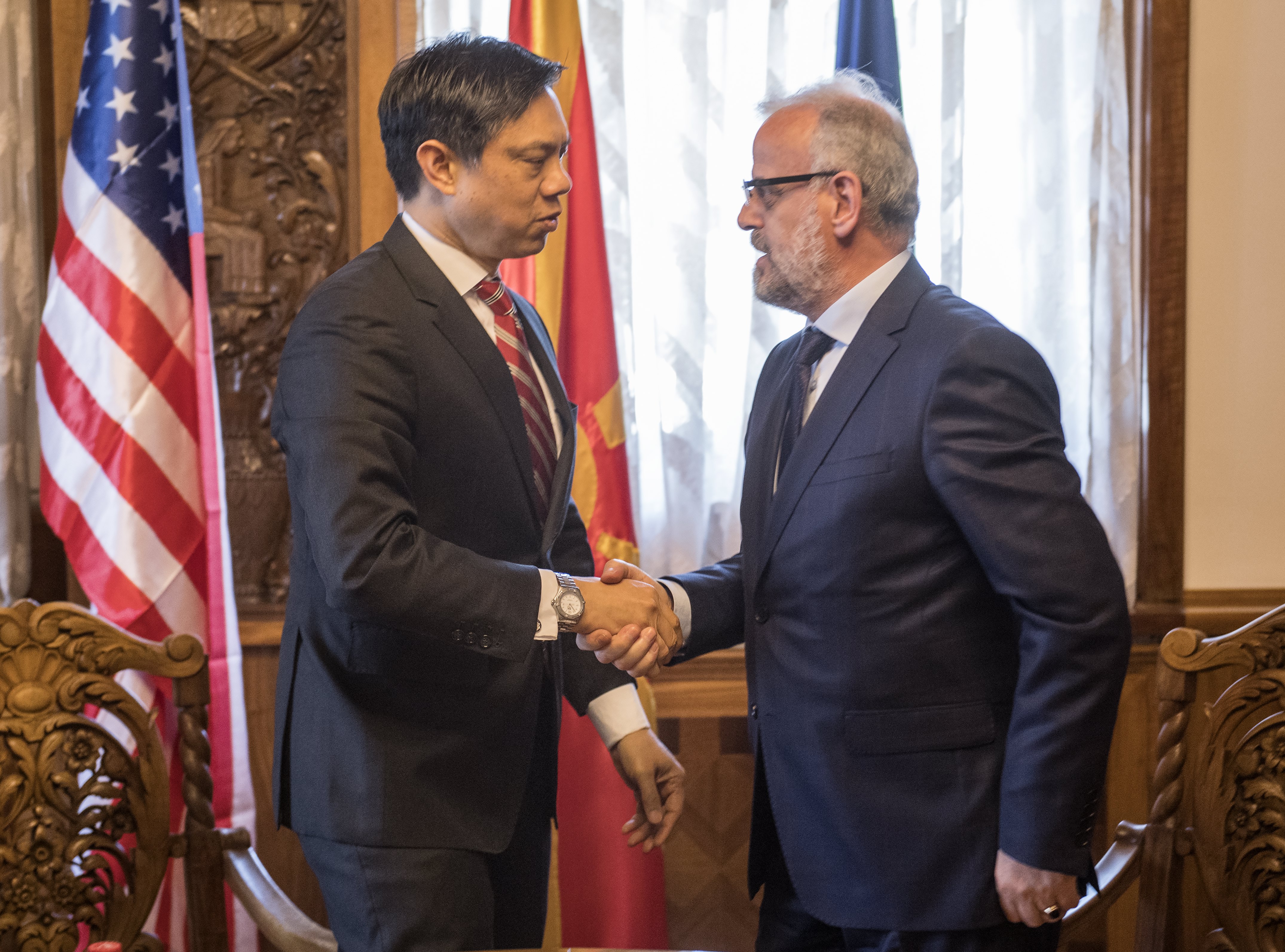 Αμερικανική παρέμβαση στην ΠΓΔΜ με αναγνώριση της παρούσας Βουλής