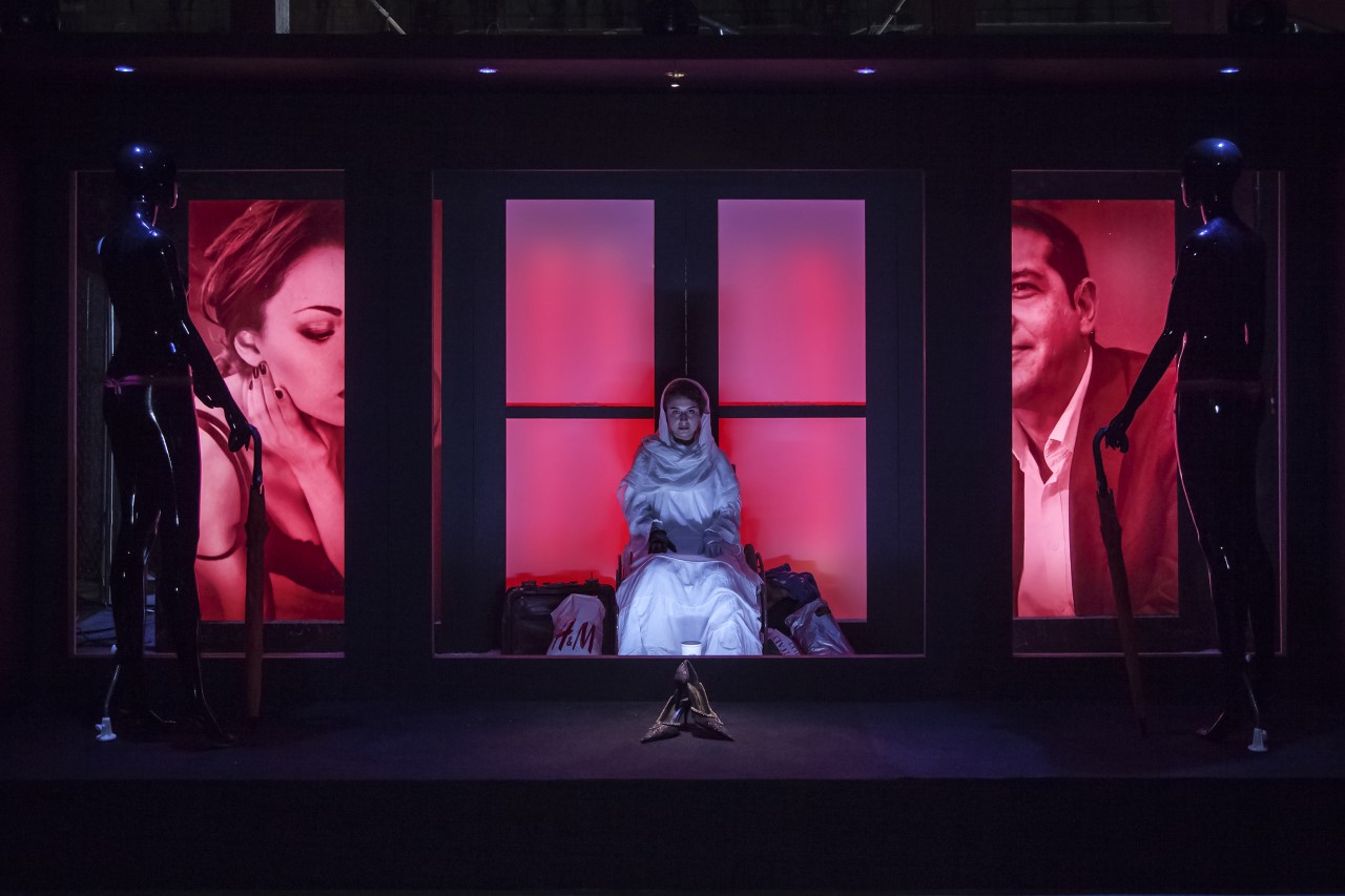 Εγκατάσταση λαβύρινθος στο Λιμάνι του Πειραιά