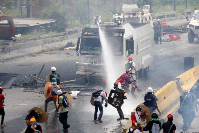 Στους 31 ο αριθμός των νεκρών κατά τις ταραχές στη Βενεζουέλα
