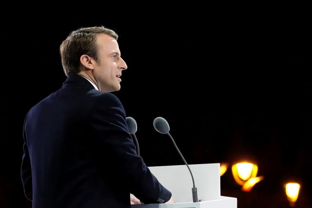 Ο Εμανουέλ Μακρόν παραιτήθηκε από την ηγεσία του κόμματός του