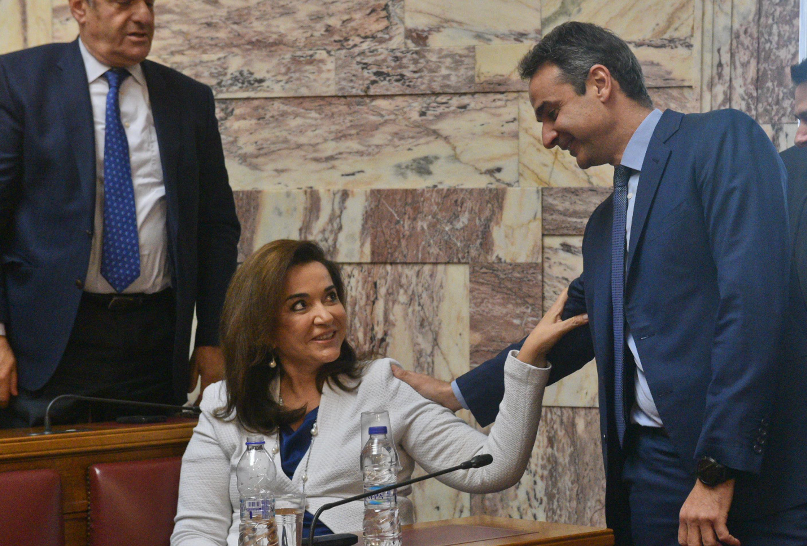 Μητσοτάκης στην ΚΟ: Έφεραν τέταρτο μνημόνιο για να μείνουν στην εξουσία