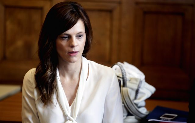 Αχτσιόγλου: Καθοριστικό βήμα που οδηγεί στο τέλος της επιτροπείας το νομοσχέδιο