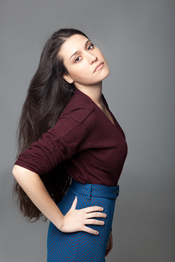 Ο καθαρός, διάφανος και εύθραυστος «Γυάλινος Κόσμος» της Γιάννας Βασιλείου