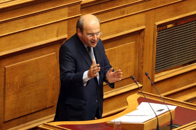 Χατζηδάκης: Προσβάλετε τους Έλληνες με τους πανηγυρισμούς σας