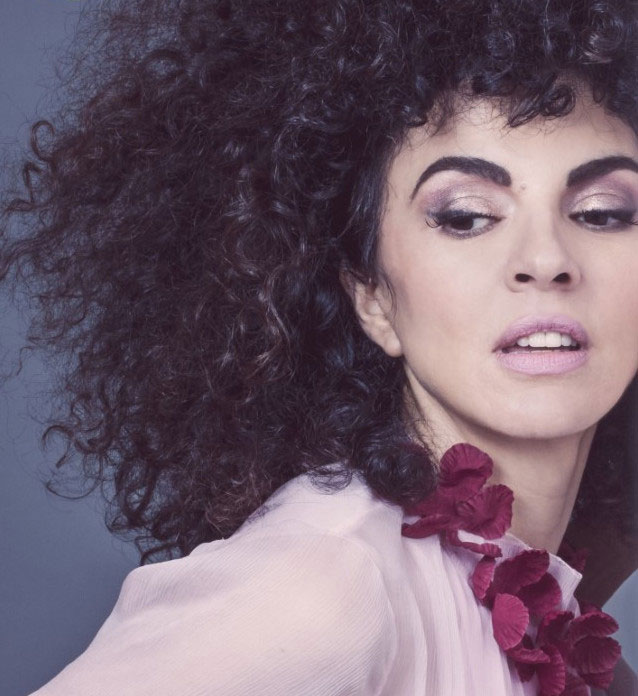 Μαρία Σολωμού: Αγαπώ τις κομεντί, στο σινεμά πάντα κλαίω