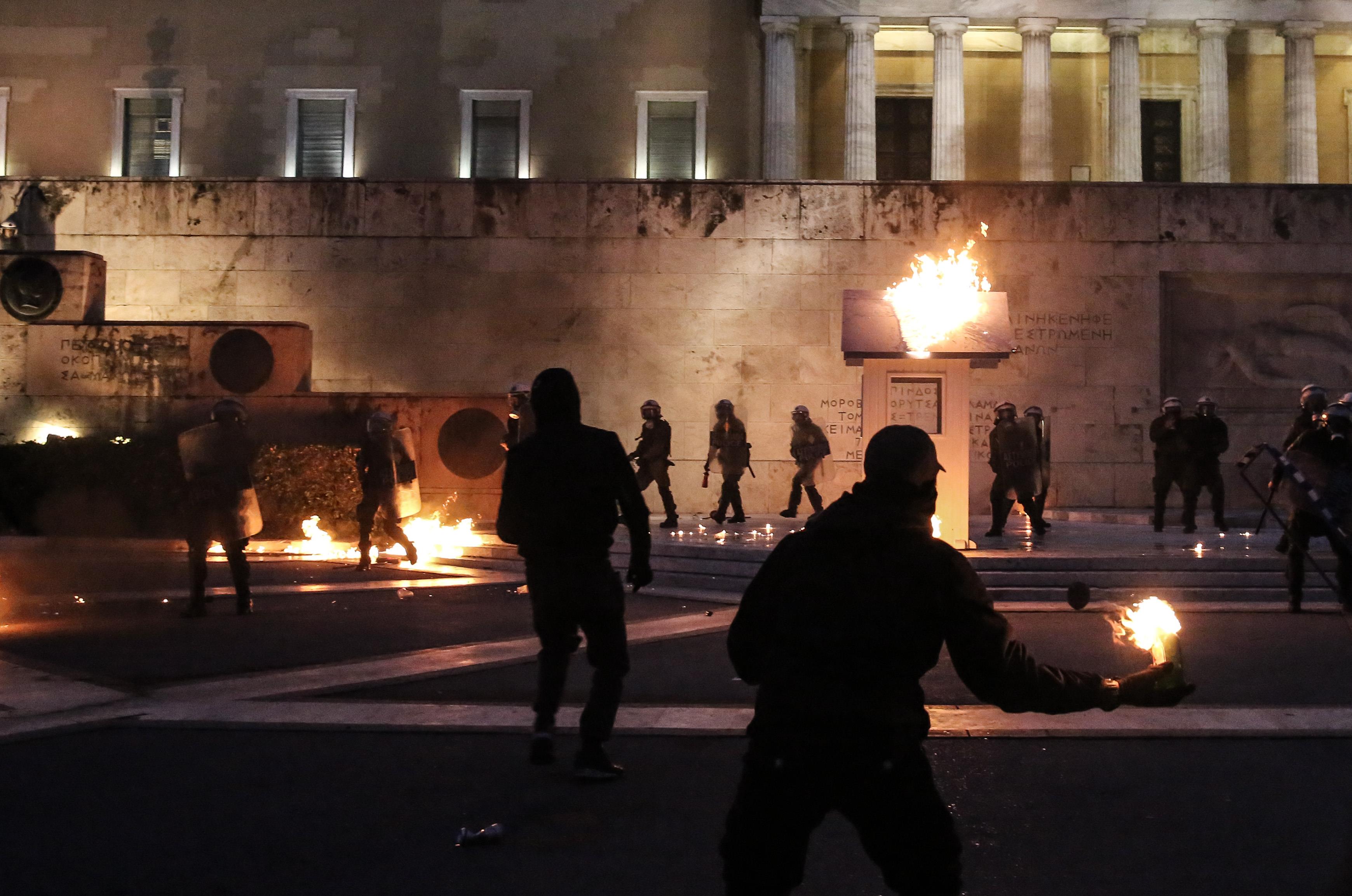 Ο ΙΣΑ καταδικάζει τη χρήση δακρυγόνων από την αστυνομία