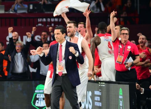 Σφαιρόπουλος: «Η ομάδα είναι ομάδα, νικά μαζί και χάνει μαζί»