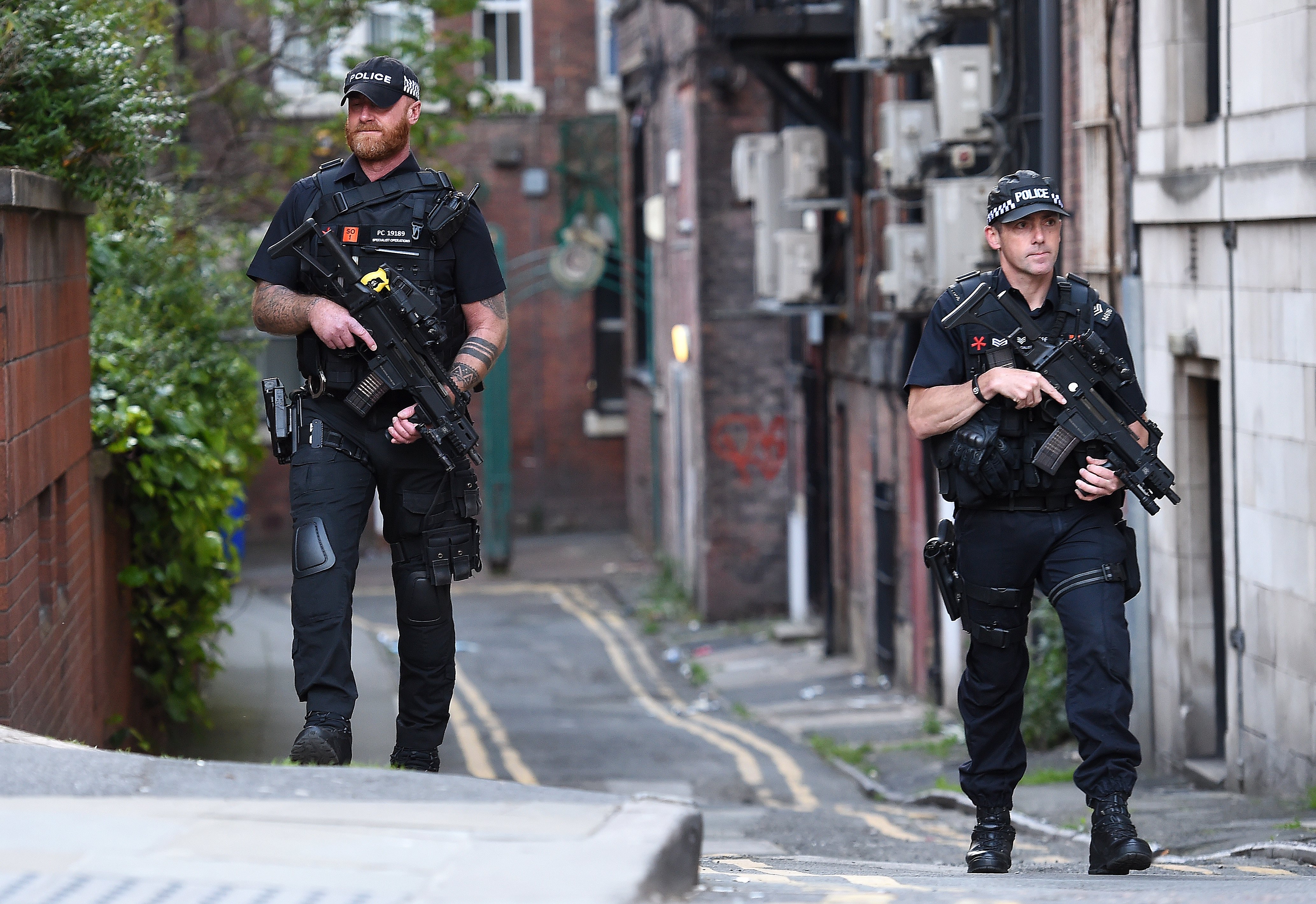 Στρατιώτες στους δρόμους βρετανικών πόλεων – Τρεις νέες συλλήψεις