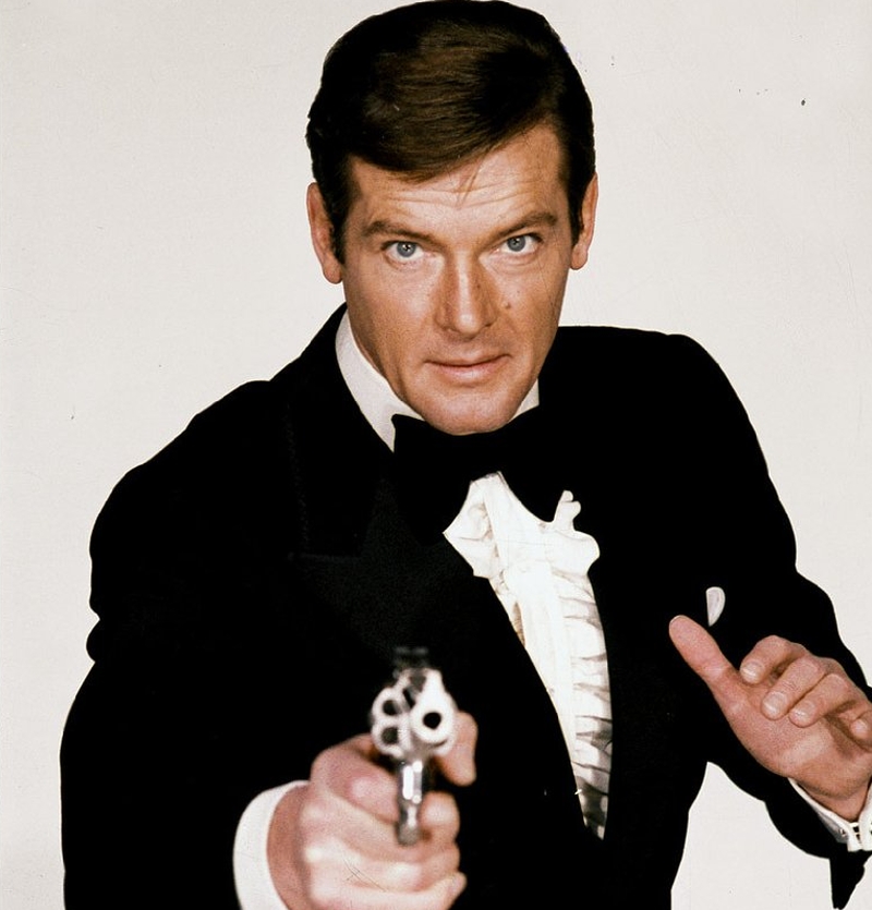 Σερ Ρότζερ Μουρ: ο Τζέιμς Μποντ που αγαπήθηκε όσο κανείς