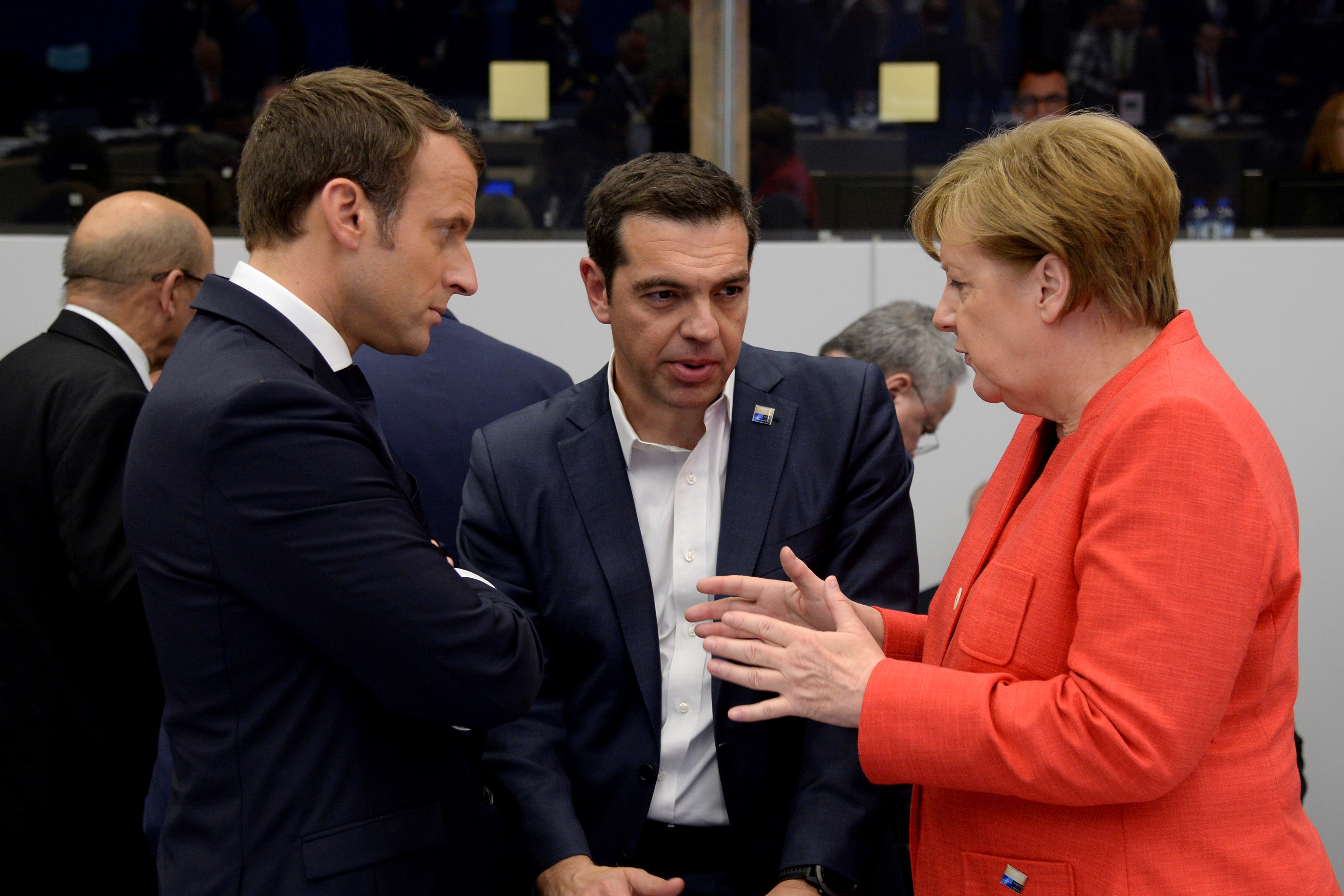 Το ζήτημα του ελληνικού χρέους συζήτησαν Τσίπρας, Μέρκελ και Μακρόν