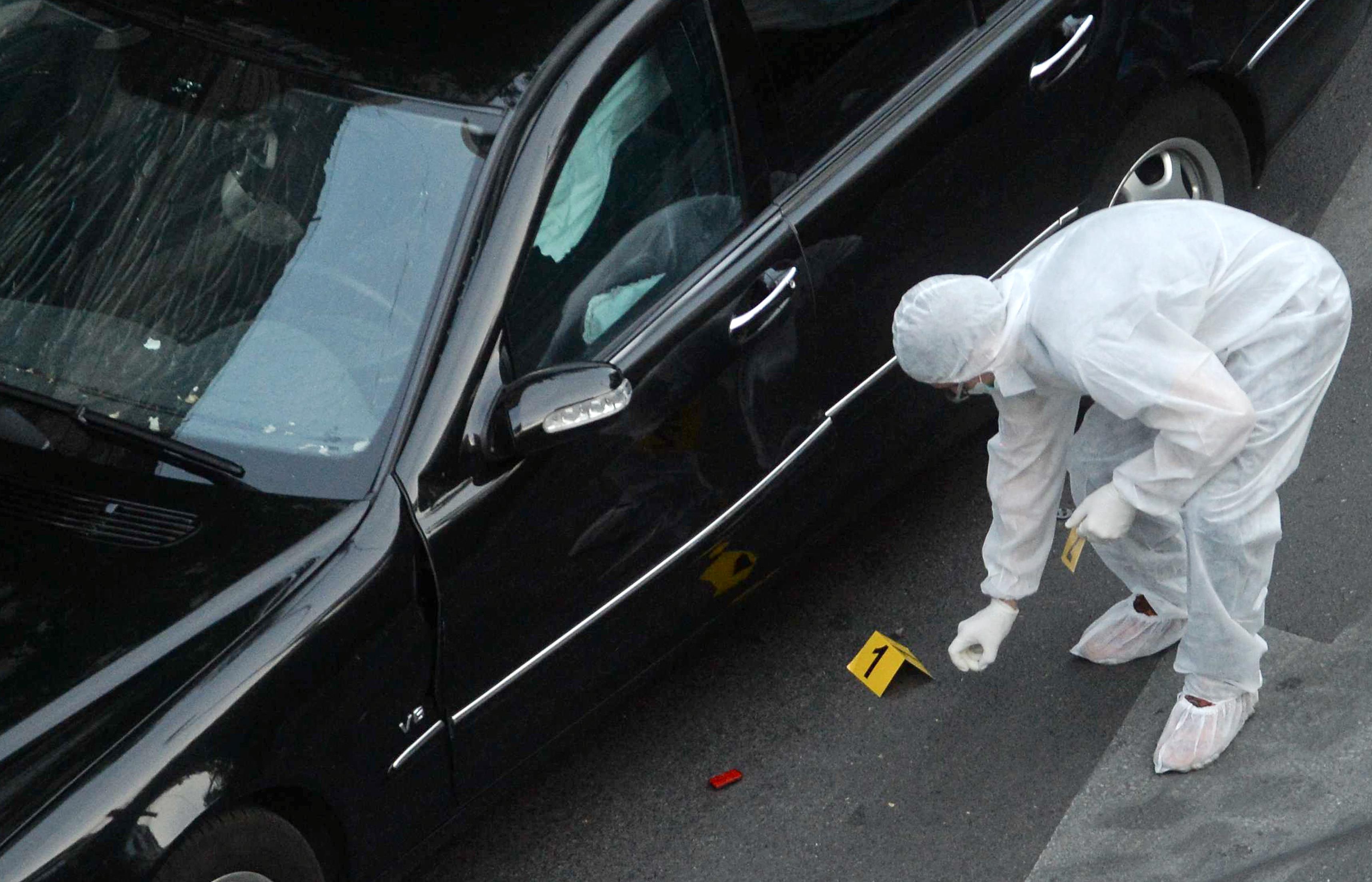 ΣΕΒ: Εχθροί της Δημοκρατίας οι αυτουργοί της επίθεσης κατά Παπαδήμου