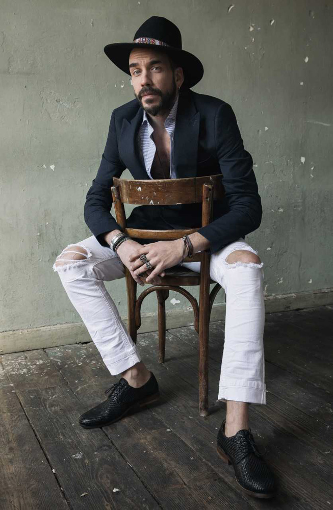 Επόμενοι σταθμοί της καλοκαιρινής περιοδείας του Πάνου Μουζουράκη