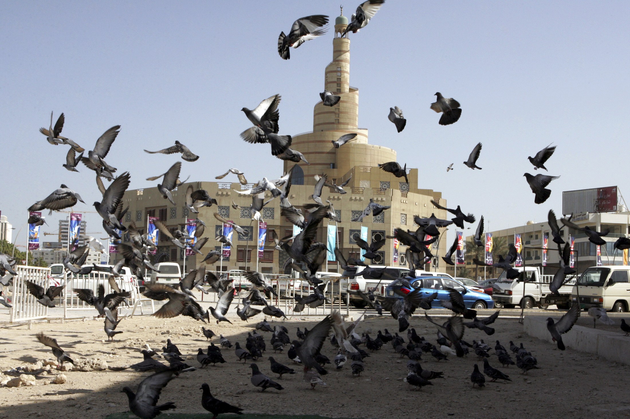 Σε επαγρύπνηση η ελληνική πρεσβεία για τους Έλληνες του Κατάρ