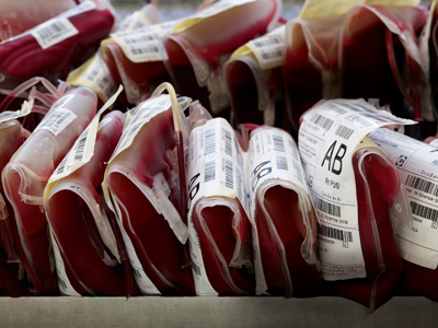 «Δώσε αίμα. Δώσε τώρα. Δίνε συχνά» η λύση στην έλλειψη αίματος στην Ελλάδα